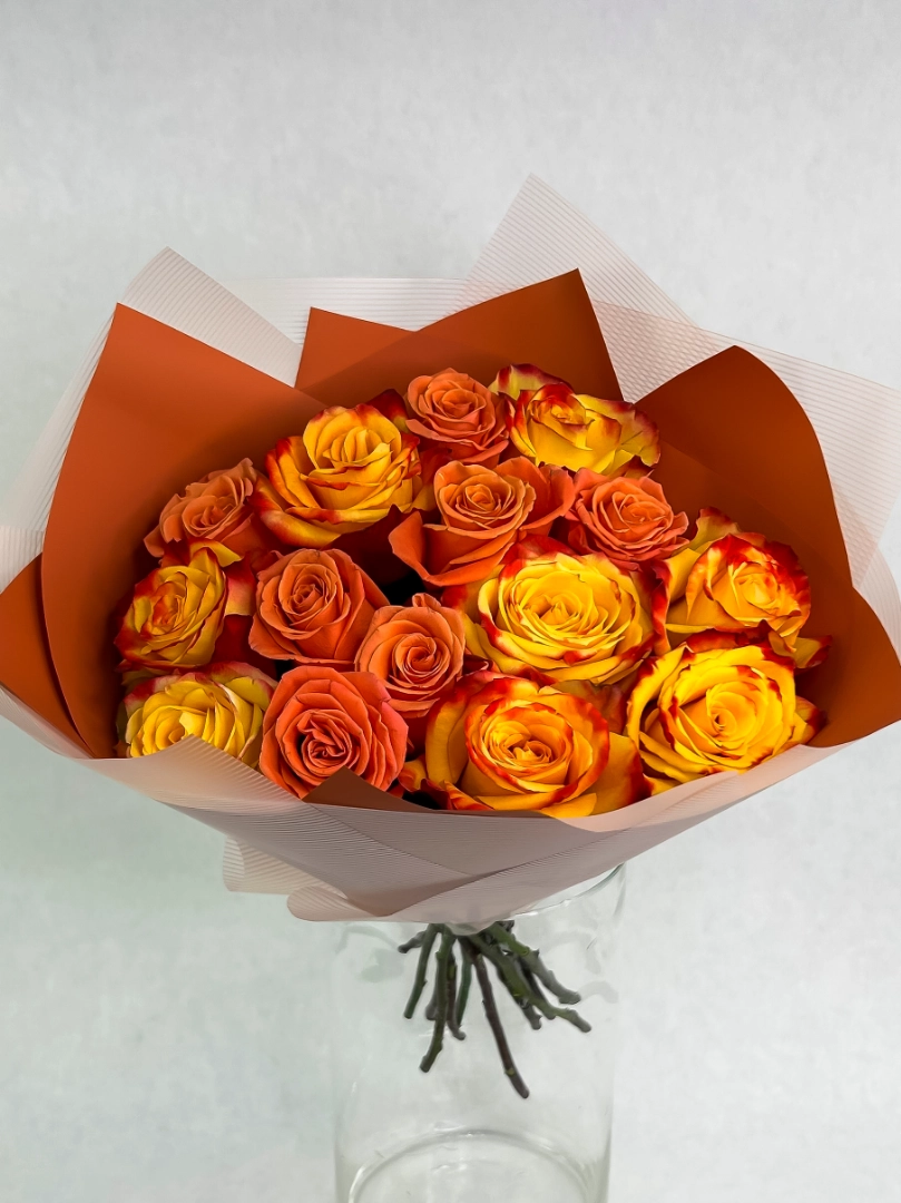 Букет с розами «Буря эмоций» от интернет-магазина цветов в 